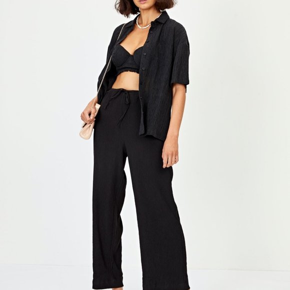 Textured Drawstring Pants - Picture 2 of 6